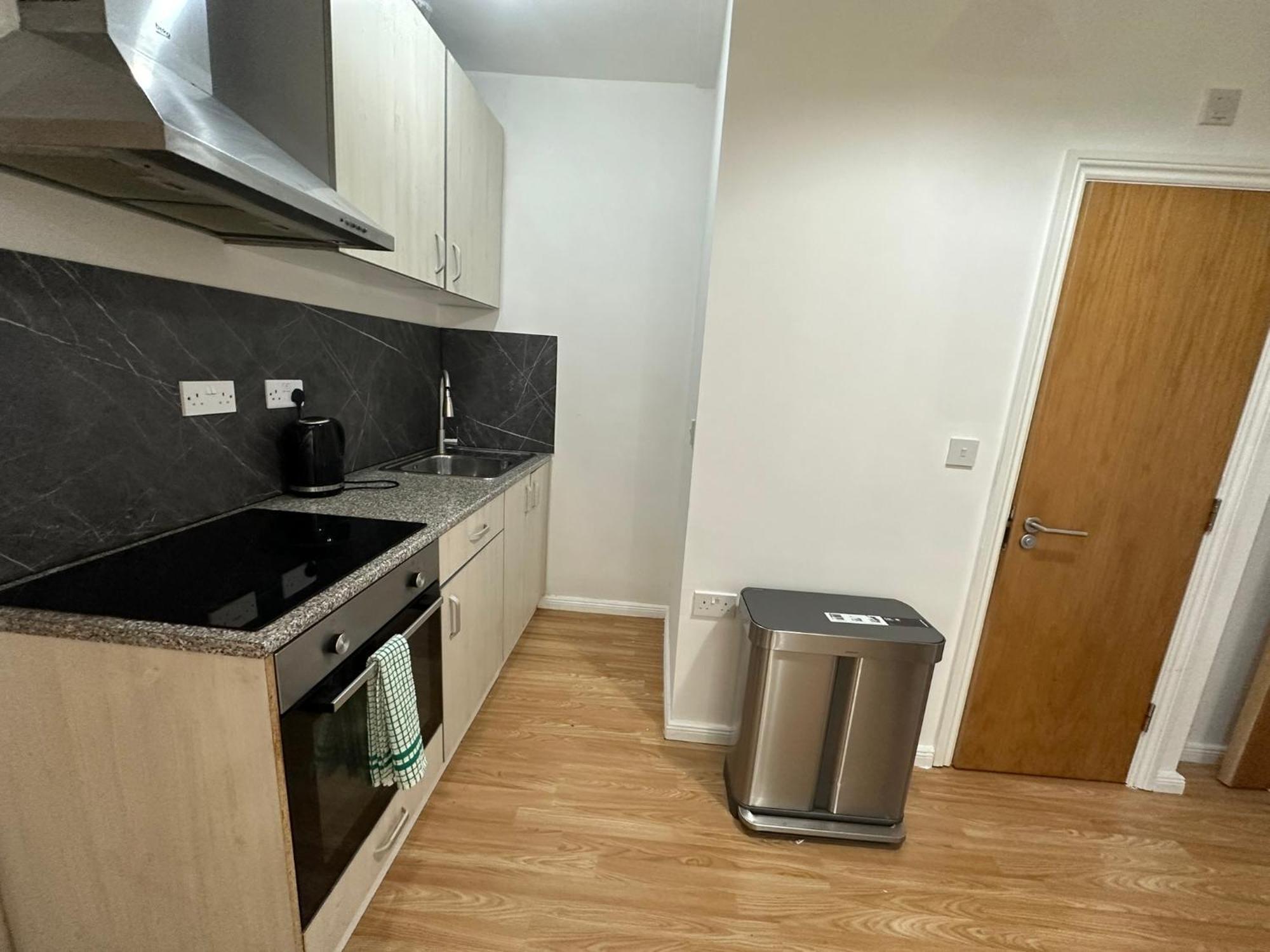 North London A Spacious 7 Bedroom House Accommodating Up To 18 People Complete With Own Gym And Table Tennis 外观 照片