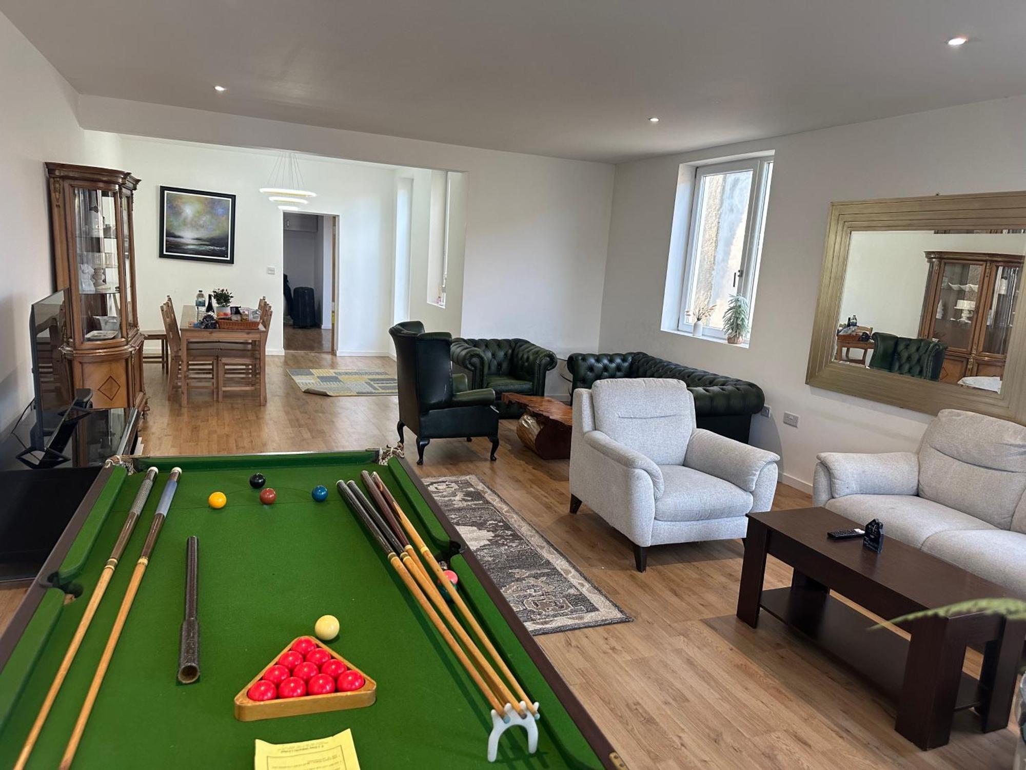 North London A Spacious 7 Bedroom House Accommodating Up To 18 People Complete With Own Gym And Table Tennis 外观 照片